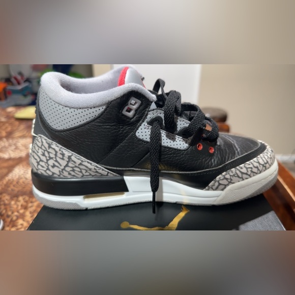 COPY - Air Jordan Retro 3 OG BG “ Black Cements “ size 6.5Y - Picture 3 of 11